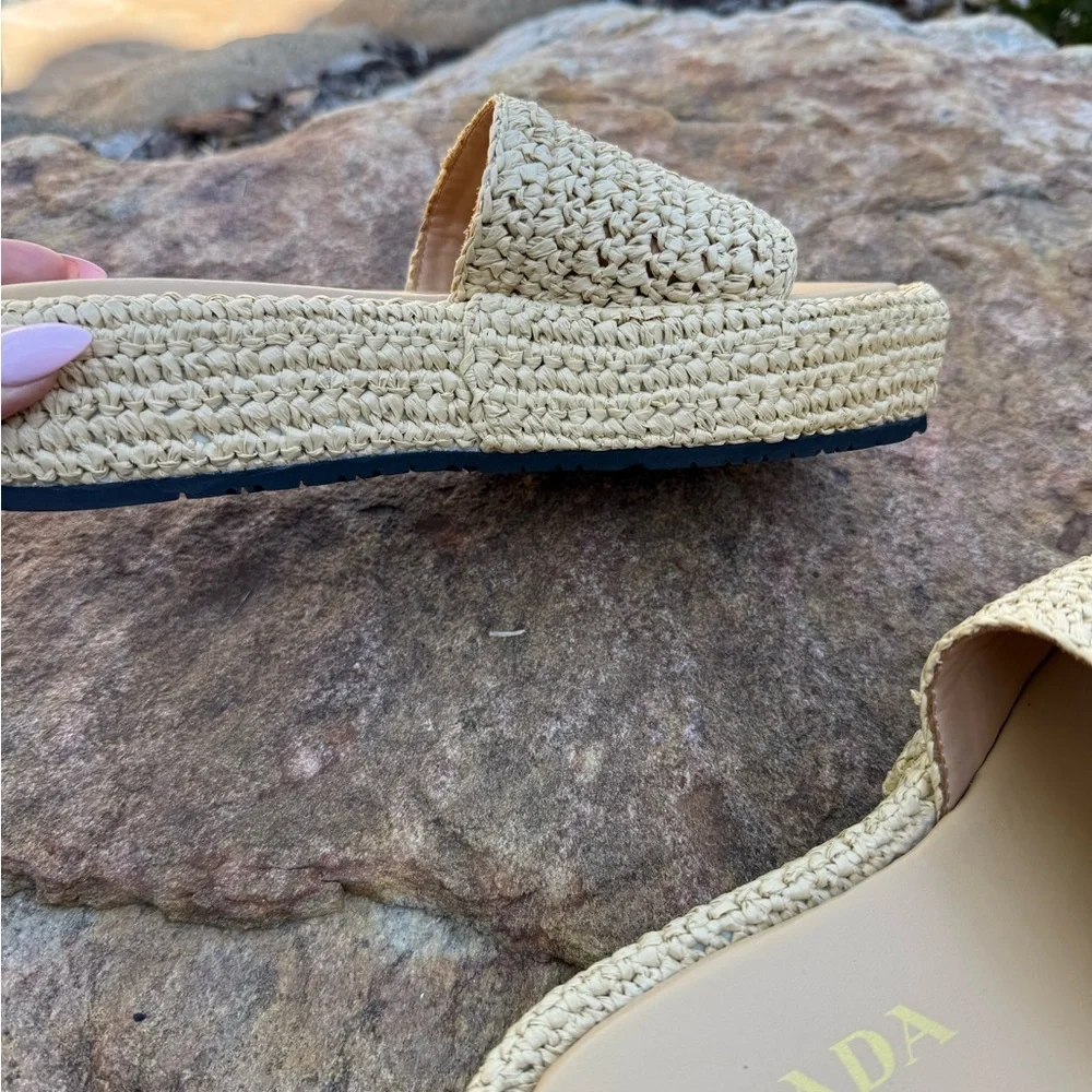 Genuine raffia crotchet PRADA summer Beige Woven Slides slippers - Picture 10 of 12